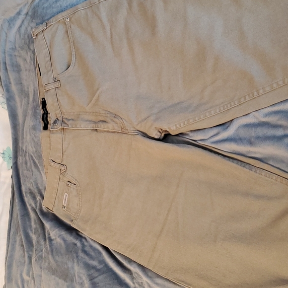 Calvin Klein Jeans Easy Fit Sz 38 Tan - Picture 3 of 9